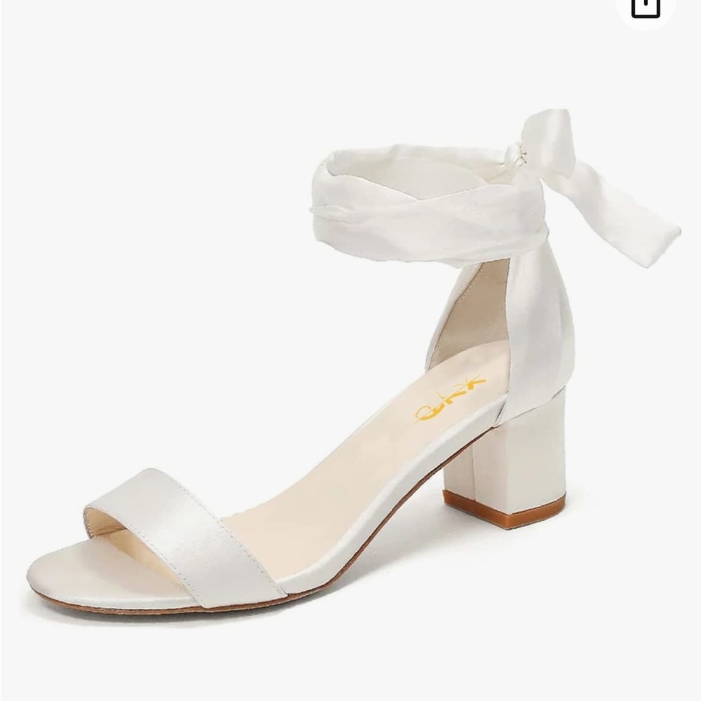 Size 14 white satin shoe